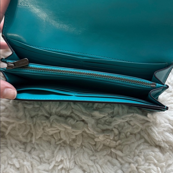 Coach‎ Swagger Wallet - Picture 4 of 6